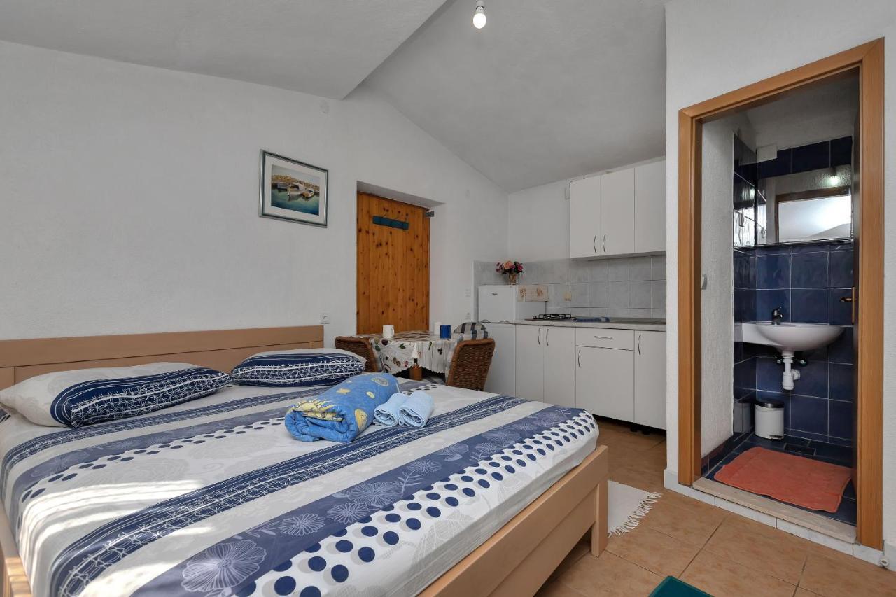 Apartments Nikola Bogomolje Buitenkant foto